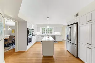 390 S Basswood Rd, Lake Forest, IL 60045 - Photo 4