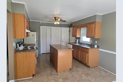 317 Mechanic, Mt. Sterling, IL 62353 - Photo 6