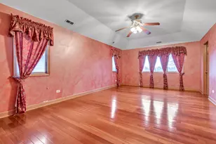 8005 Trafalgar Ct, Orland Park, IL 60462 - Photo 10