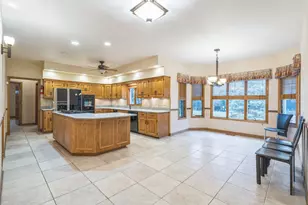 8005 Trafalgar Ct, Orland Park, IL 60462 - Photo 12