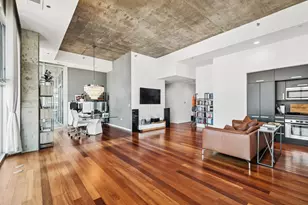 550 N St Clair St, Chicago, IL 60611 - Photo 2