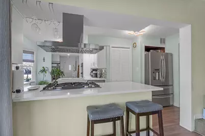 886 W Palatine Road, Palatine, IL 60067 - Photo 10