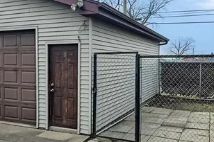 412 Saginaw Ave, Calumet City, IL 60409 - Photo 6