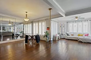 6756 S Oglesby Ave, Chicago, IL 60649 - Photo 12