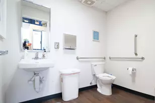 5620 N Western Ave, Chicago, IL 60659 - Photo 10