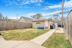 2246 N Kedvale Ave, Chicago, IL 60639 - Photo 32