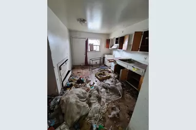 10452 S State Street, Chicago, IL 60628 - Photo 4