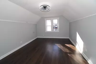 [Address not provided], Chicago, IL 60637 - Photo 10