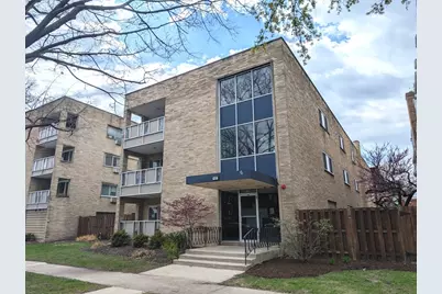 425 Wesley Avenue #303, Oak Park, IL 60302 - Photo 1
