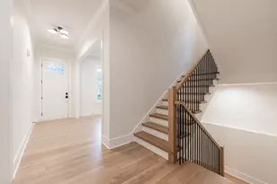 452 W Alma St, Elmhurst, IL 60126 - Photo 4
