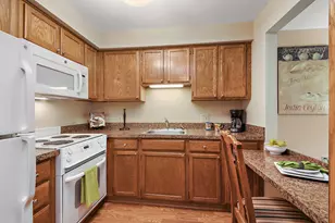 10300 Village Circle Dr, Palos Park, IL 60464 - Photo 2