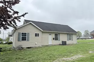 561 Laharpe St, Lasalle, IL 61301 - Photo 2