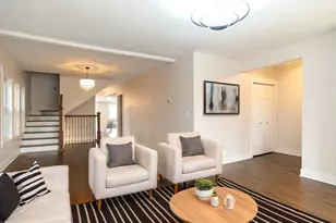 5529 W Cornelia Ave, Chicago, IL 60641 - Photo 4