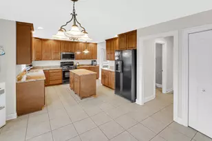 921 Tivoli Dr, Rockford, IL 61107 - Photo 4