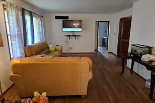 2801 Wilshire Blvd, Joliet, IL 60435 - Photo 4