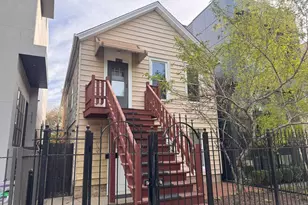 1819 W Erie St, Chicago, IL 60622 - Photo 1