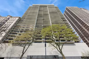 1212 N Lake Shore Dr, Chicago, IL 60610 - Photo 1