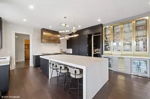 319 Claremont Ct, Naperville, IL 60540 - Photo 10