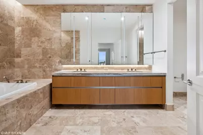 363 E Wacker Drive #2709, Chicago, IL 60601 - Photo 10