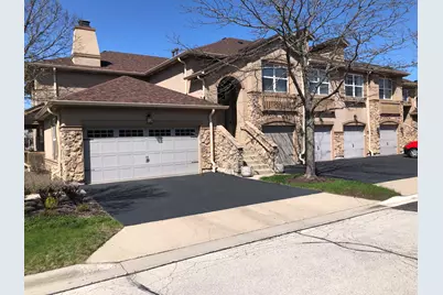 1952 Crenshaw Circle #1952, Vernon Hills, IL 60061 - Photo 1