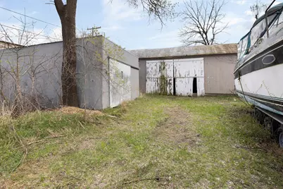 330 E Winslow Street, Freeport, IL 61032 - Photo 12