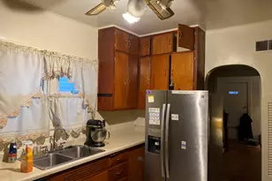 11916 S Harvard Ave, Chicago, IL 60628 - Photo 4