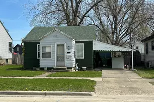 184 S Forest Ave, Bradley, IL 60915 - Photo 1