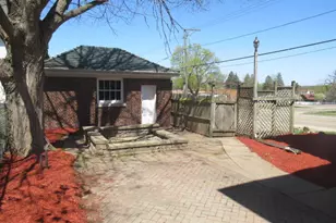 2 N Harlem Ave, Freeport, IL 61032 - Photo 32