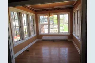 2 N Harlem Avenue, Freeport, IL 61032 - Photo 8