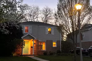 630 S Dryden Pl, Arlington Heights, IL 60005 - Photo 2