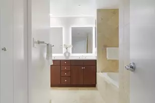 130 N Garland Ct, Chicago, IL 60602 - Photo 18