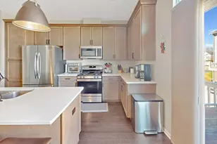 30W085 Brayman Ct, Warrenville, IL 60563 - Photo 6