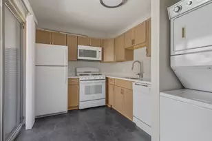 86 Gant Cir, Streamwood, IL 60107 - Photo 4