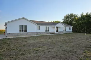 34769 Zilm Rd, Custer Park, IL 60481 - Photo 8