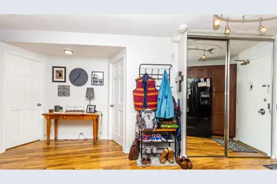 300 N State Street #2830, Chicago, IL 60654 - Photo 6