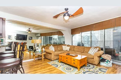 300 N State Street #2830, Chicago, IL 60654 - Photo 4