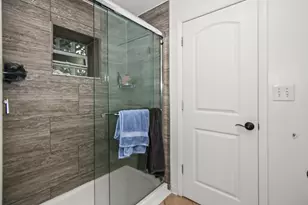 2710 N Artesian Ave, Chicago, IL 60647 - Photo 26