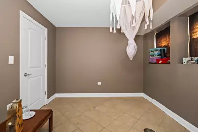 2710 N Artesian Avenue, Chicago, IL 60647 - Photo 14