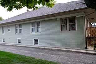 510 N Raynor Ave, Joliet, IL 60435 - Photo 2