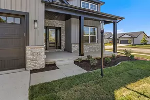 19 Meadow Dr, Monticello, IL 61856 - Photo 4