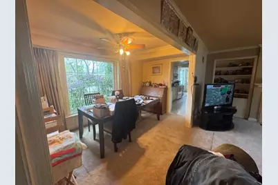 1010 E Illinois Street, Wheaton, IL 60187 - Photo 8