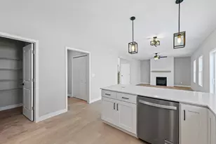 302 Sutton Dr, Savoy, IL 61874 - Photo 14