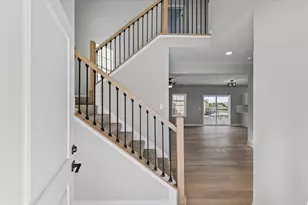 302 Sutton Dr, Savoy, IL 61874 - Photo 4