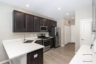 1115 Goldfinch Ave, Yorkville, IL 60560 - Photo 10