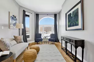 3806 S Indiana Ave, Chicago, IL 60653 - Photo 2