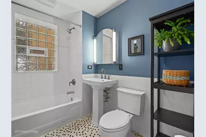 1309 W Foster Avenue #2W, Chicago, IL 60640 - Photo 12