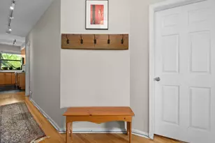 1309 W Foster Ave, Chicago, IL 60640 - Photo 2