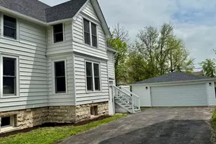 310 Pine St, Joliet, IL 60435 - Photo 4