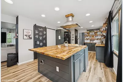 871 Hickman Lane, Woodstock, IL 60098 - Photo 4