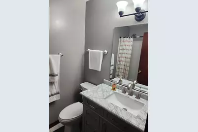 1998 N Karen Lane, Round Lake Beach, IL 60073 - Photo 18